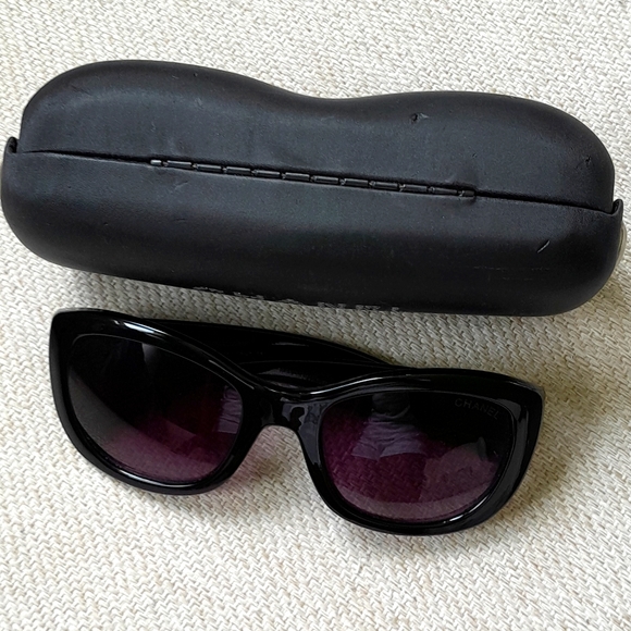 Chanel Stunning Sunglasses! - Picture 16 of 16